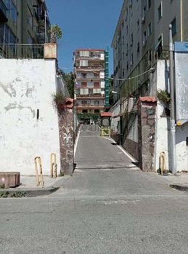 appartamento in vendita a Napoli in zona Fuorigrotta