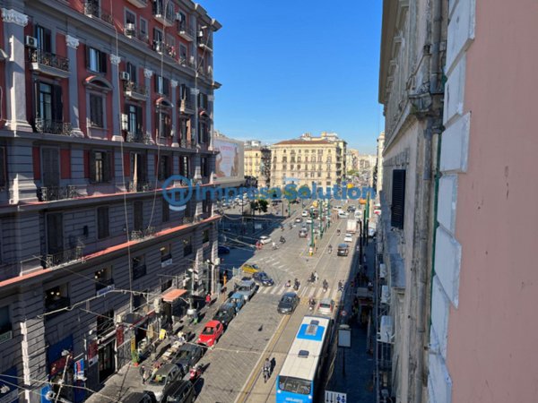 appartamento in vendita a Napoli in zona Pendino / San Giuseppe