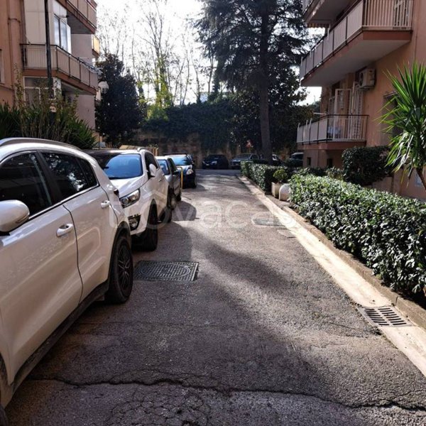 appartamento in vendita a Napoli in zona Piscinola