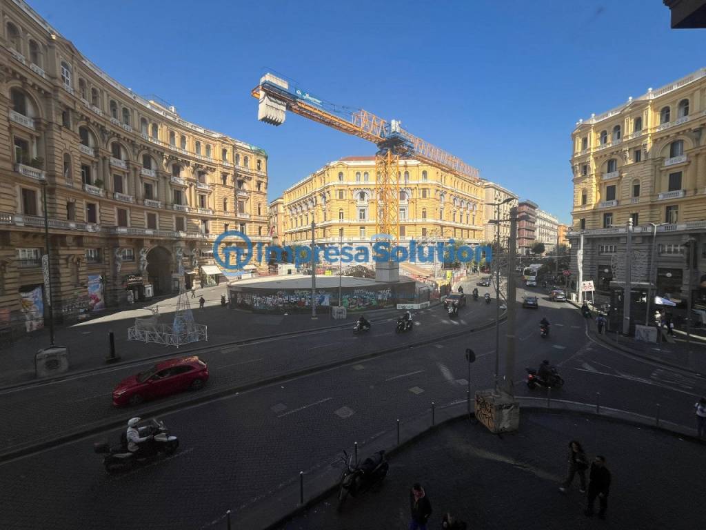 appartamento in vendita a Napoli in zona Mercato