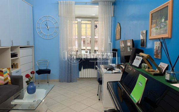 appartamento in vendita a Napoli in zona Avvocata