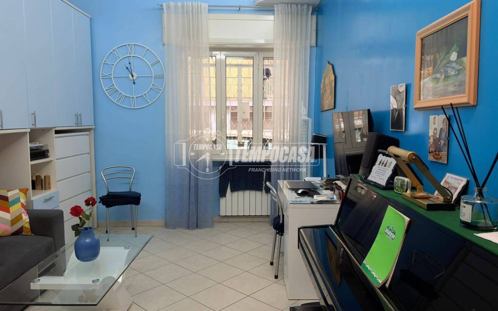 appartamento in vendita a Napoli in zona Mercato