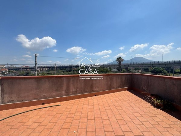 appartamento in vendita a Napoli in zona Barra