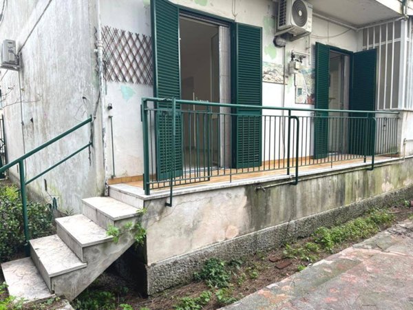 appartamento in vendita a Napoli in zona Posillipo