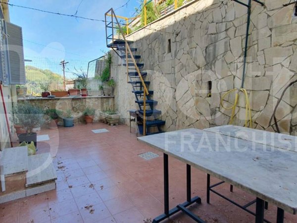 appartamento in vendita a Napoli in zona Bagnoli