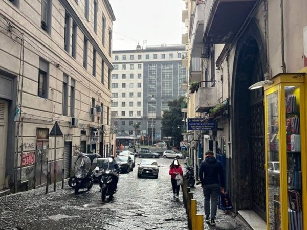 appartamento in vendita a Napoli in zona Stella