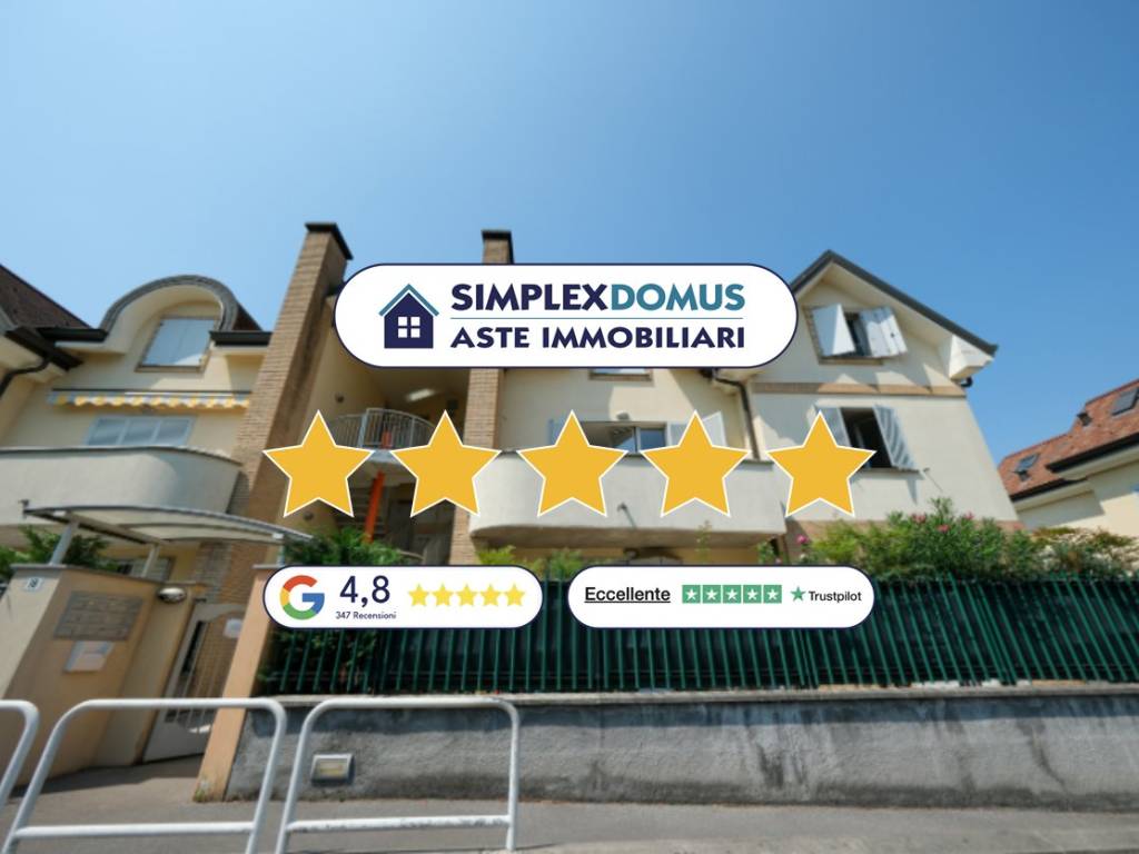 appartamento in vendita a Napoli in zona Chiaia