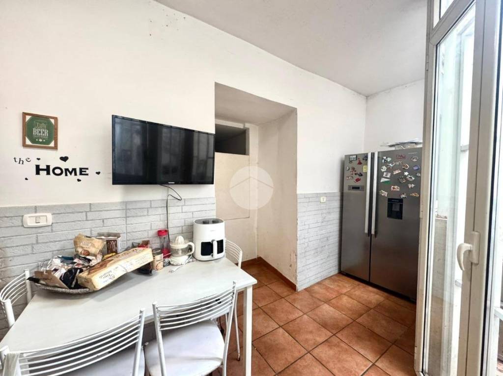 appartamento in vendita a Napoli in zona Stella