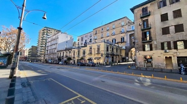 appartamento in vendita a Napoli in zona San Lorenzo