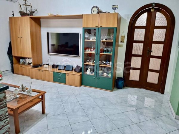 appartamento in vendita a Napoli in zona Pianura