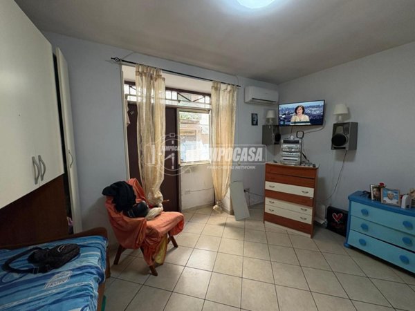 appartamento in vendita a Napoli in zona Stella