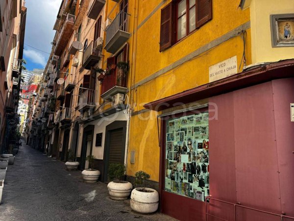 negozio in vendita a Napoli in zona Chiaia
