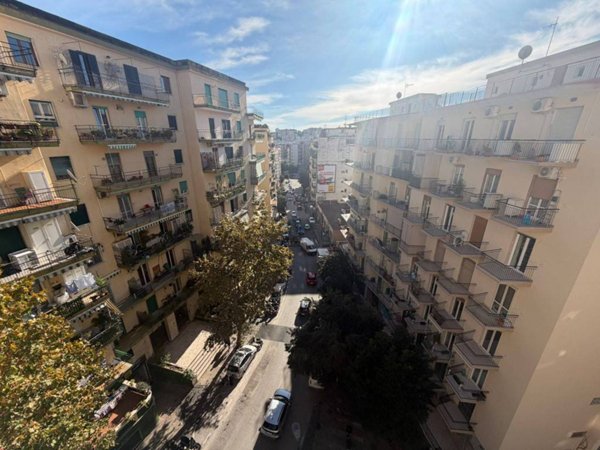 appartamento in vendita a Napoli in zona Arenella