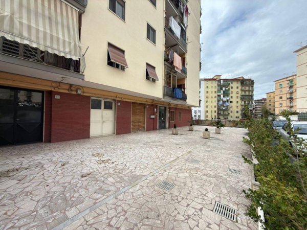 appartamento in vendita a Napoli in zona Bagnoli