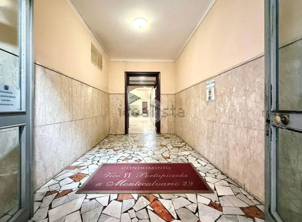 appartamento in vendita a Napoli in zona Montecalvario