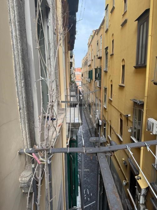 appartamento in vendita a Napoli in zona San Ferdinando