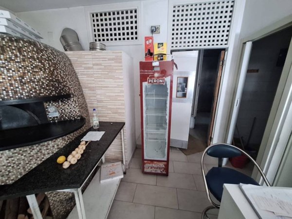 ufficio in vendita a Napoli in zona Arenella