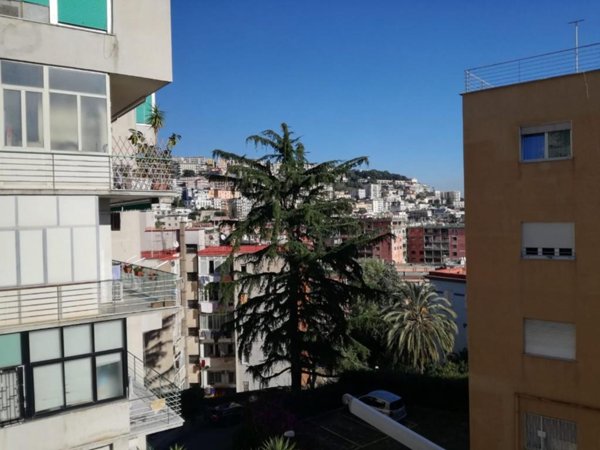 appartamento in vendita a Napoli in zona Chiaia