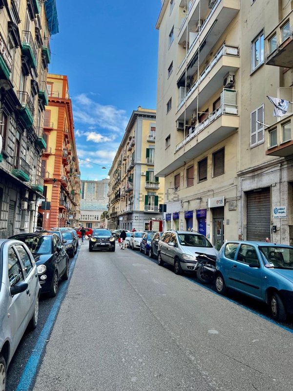 appartamento in vendita a Napoli in zona Vicaria