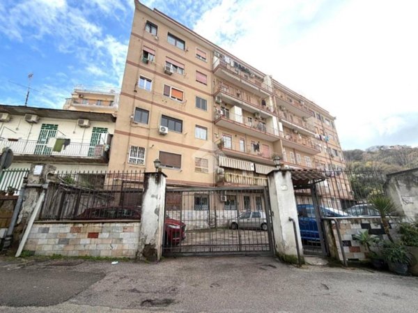 appartamento in vendita a Napoli in zona Fuorigrotta