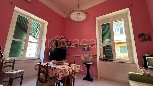 appartamento in vendita a Napoli in zona Bagnoli