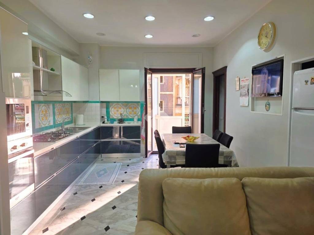 appartamento in vendita a Napoli in zona Arenella