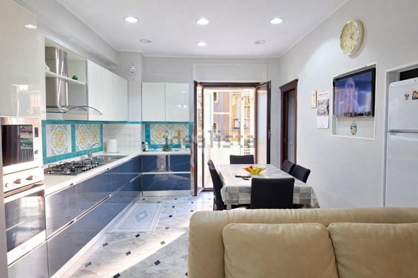 appartamento in vendita a Napoli in zona Arenella