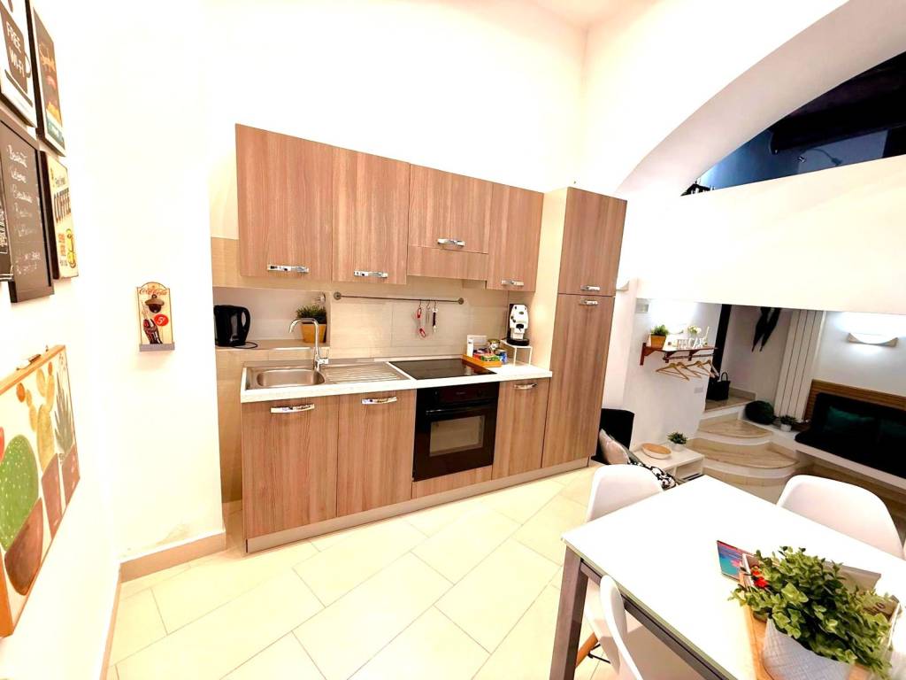 appartamento in vendita a Napoli in zona San Lorenzo