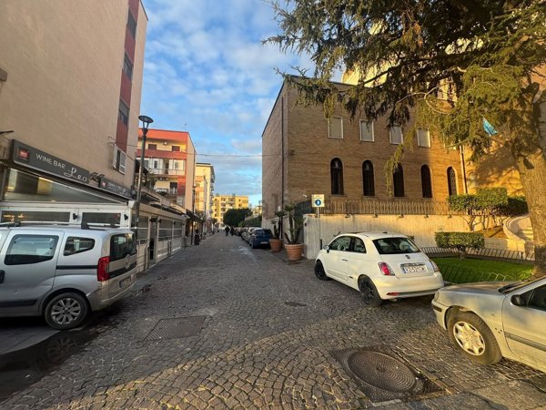 appartamento in vendita a Napoli in zona Fuorigrotta