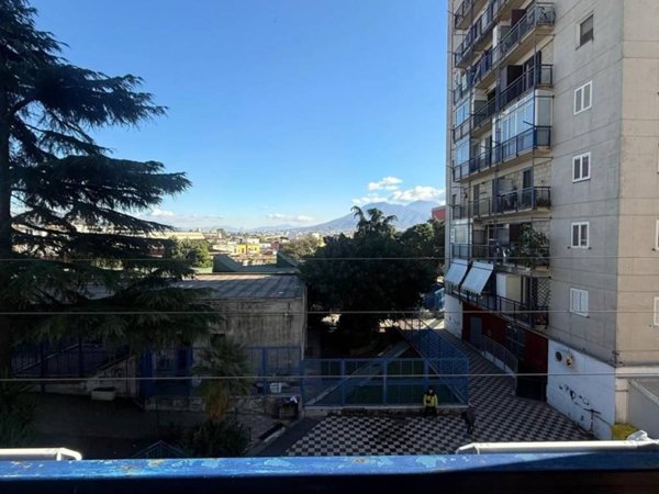 appartamento in vendita a Napoli in zona Zona Industriale-Ferrovia