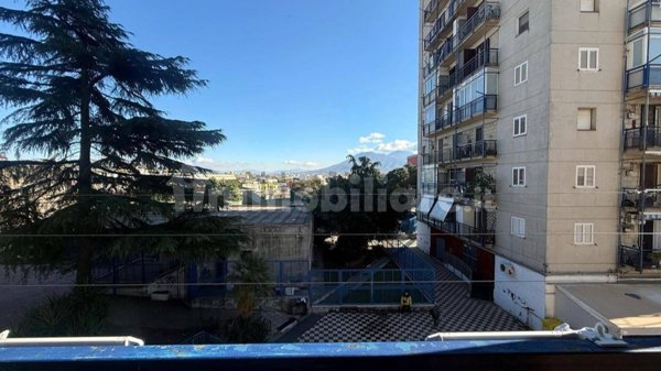 appartamento in vendita a Napoli in zona Poggioreale