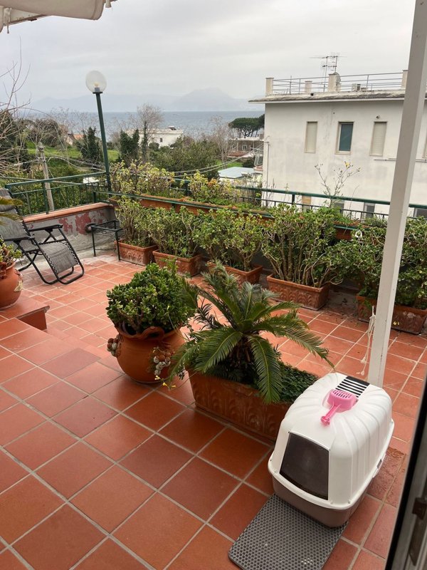 appartamento in vendita a Napoli in zona Posillipo