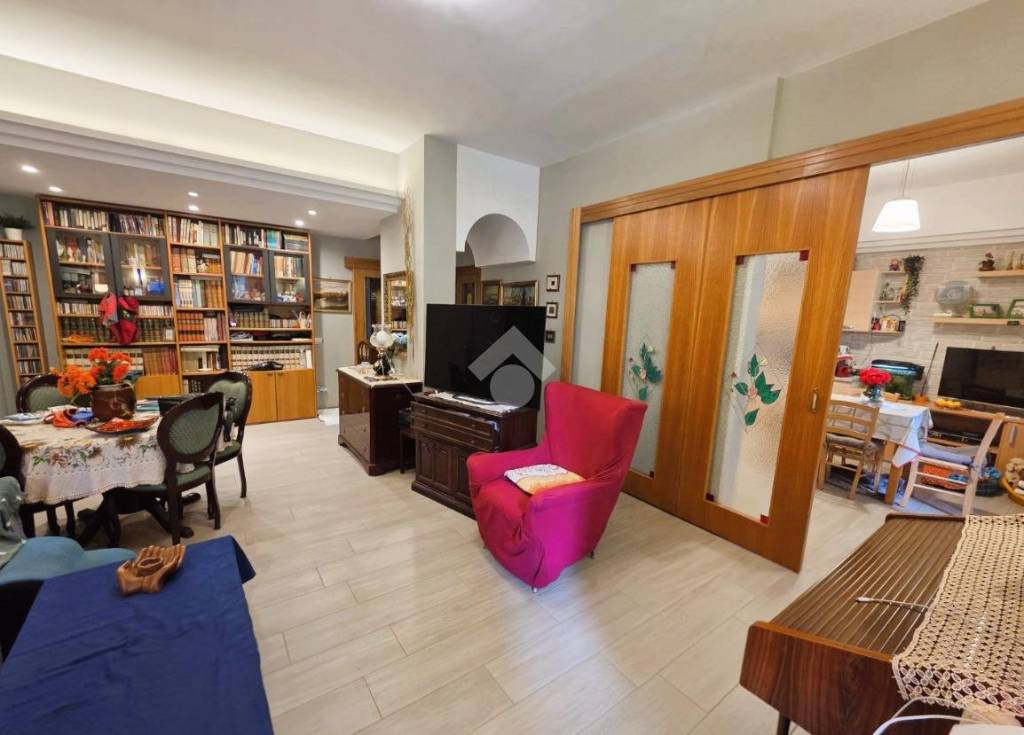 appartamento in vendita a Napoli in zona Arenella