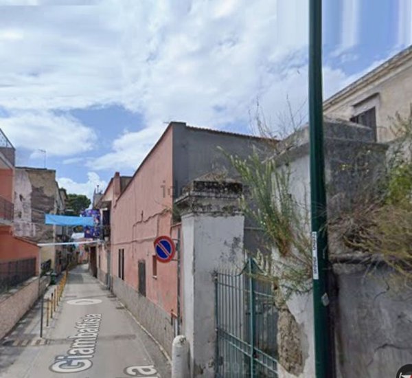 appartamento in vendita a Napoli in zona Barra