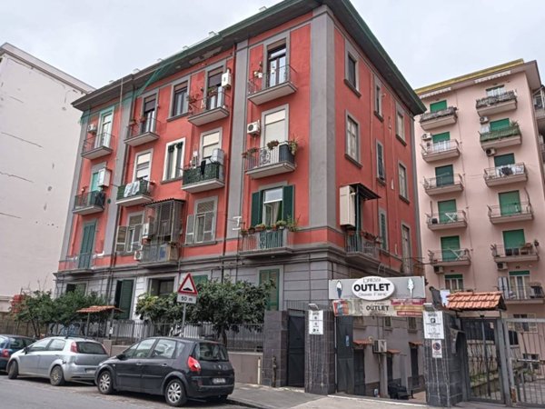appartamento in vendita a Napoli in zona Fuorigrotta