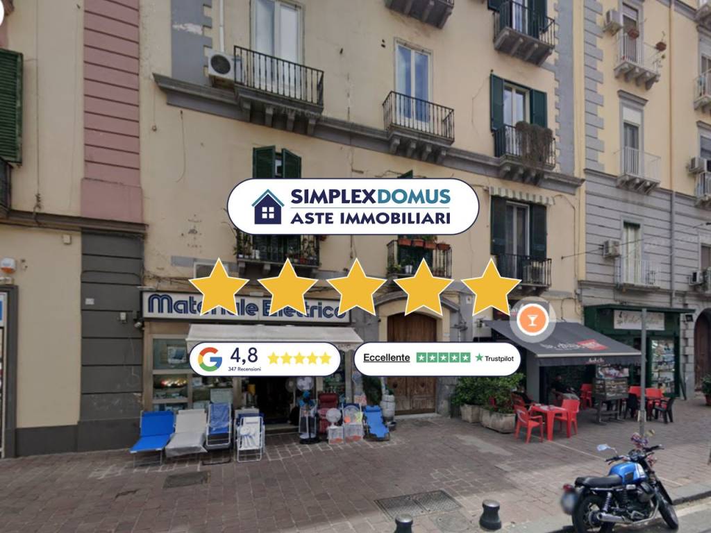 appartamento in vendita a Napoli in zona San Carlo all'Arena