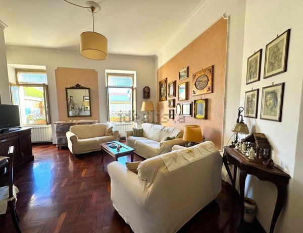 appartamento in vendita a Napoli in zona Vicaria