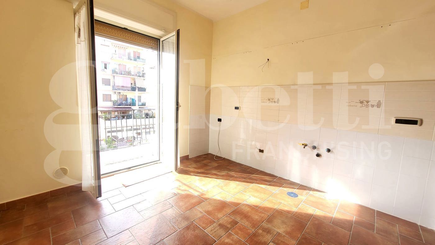 appartamento in vendita a Napoli in zona Bagnoli