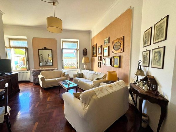 appartamento in vendita a Napoli in zona Vicaria