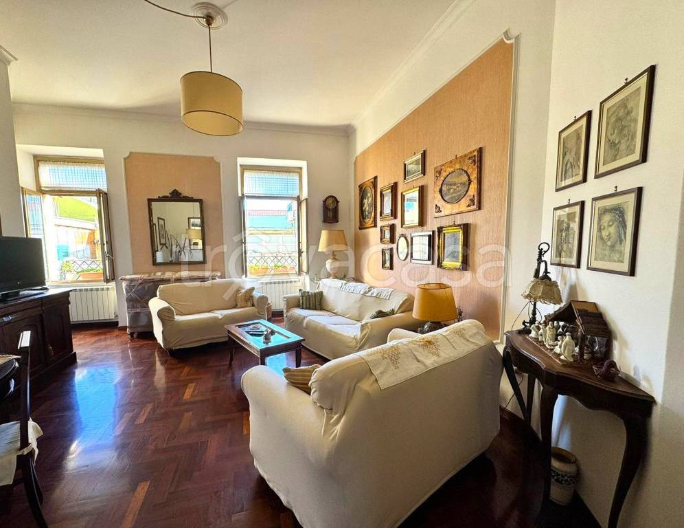 appartamento in vendita a Napoli in zona Vicaria