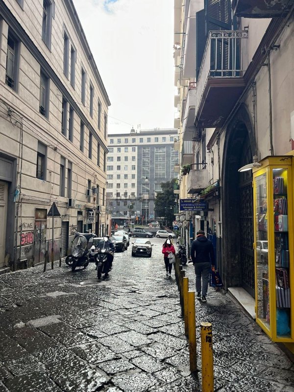 appartamento in vendita a Napoli in zona Stella