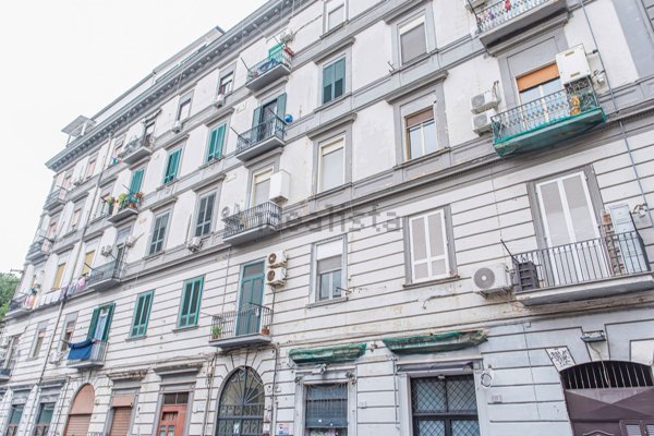 appartamento in vendita a Napoli in zona Vicaria
