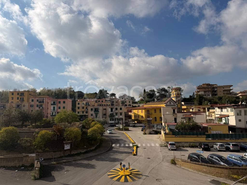 appartamento in vendita a Napoli in zona Pianura