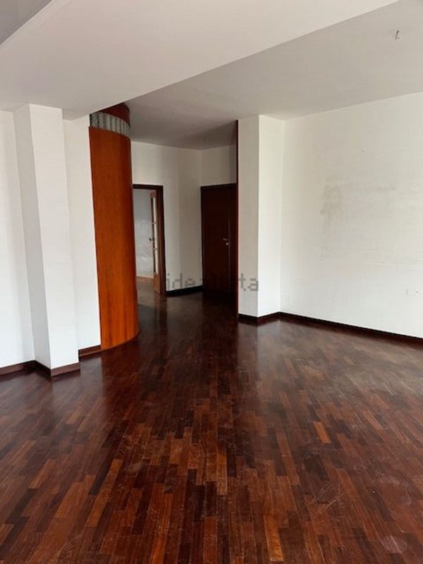 appartamento in vendita a Napoli in zona Arenella