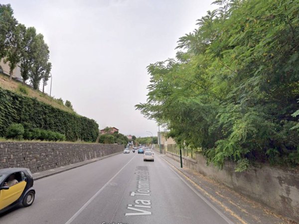 negozio in vendita a Napoli in zona Piscinola