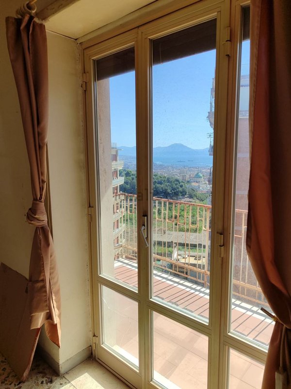 appartamento in vendita a Napoli in zona Capodimonte / Colli Aminei