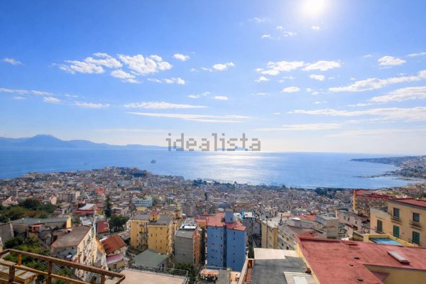 appartamento in vendita a Napoli in zona Pendino / San Giuseppe