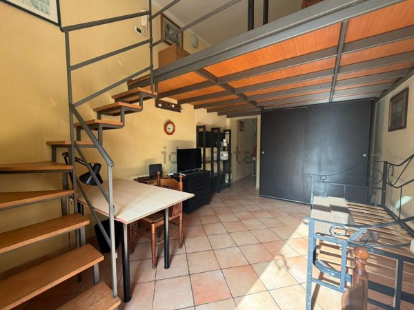 appartamento in vendita a Napoli in zona Pendino / San Giuseppe