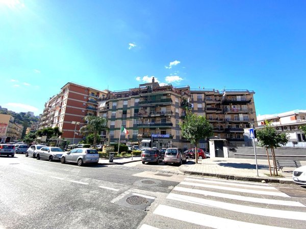 appartamento in vendita a Napoli in zona Fuorigrotta