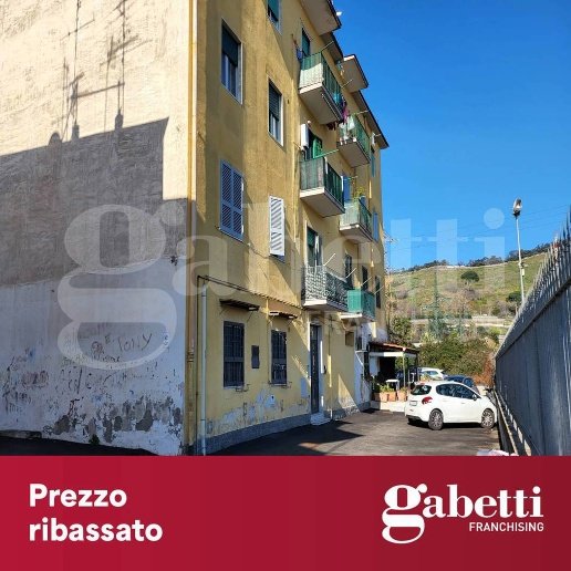 appartamento in vendita a Napoli in zona Bagnoli